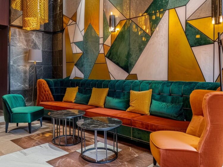 Jak wybrać odpowiednie sofy do hotelowych stref lounge