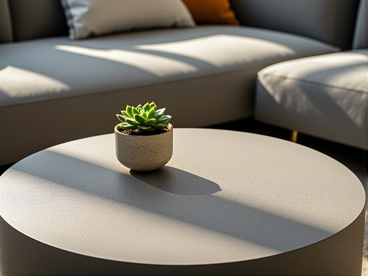 Zbliżenie na biodegradowalne materiały w meblarstwie. Innowacyjny fotel jako przykład ekologicznego trendu.